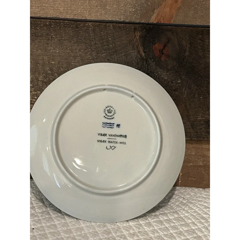 Royal Copenhagen 1976 royal